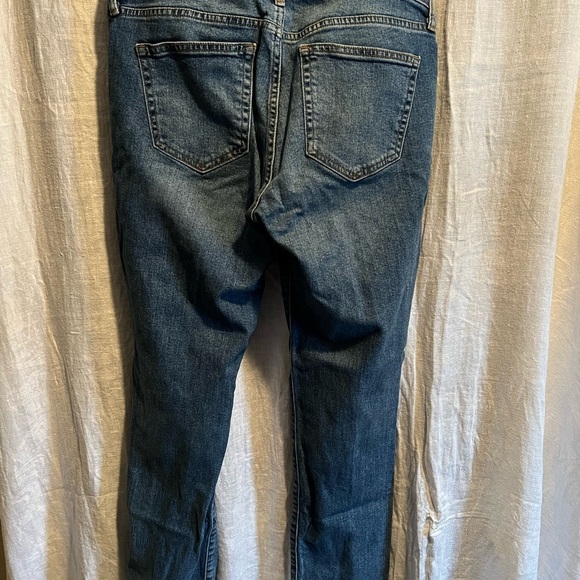Gap jeans. 31 short, super straight. Great shape. - Picture 4 of 4